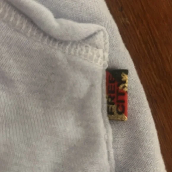 Free City Sweatshirt - Picture 2 of 4